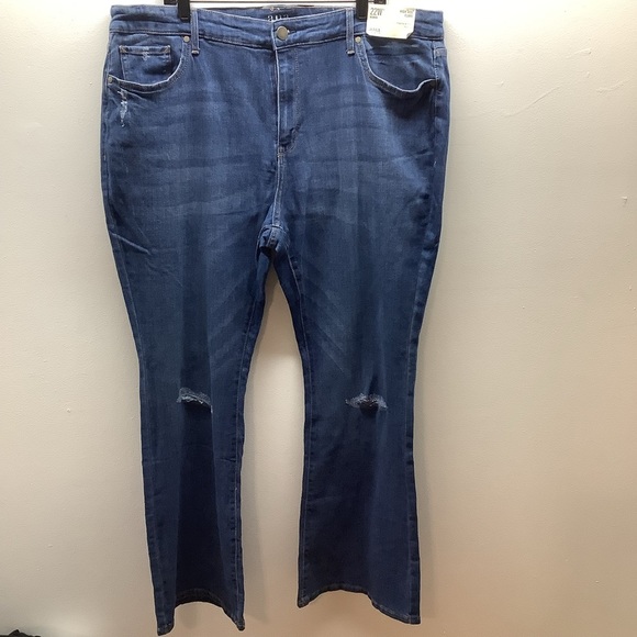 a.n.a Size 22W High Rise Flare Jeans. New With Tags - Picture 2 of 12